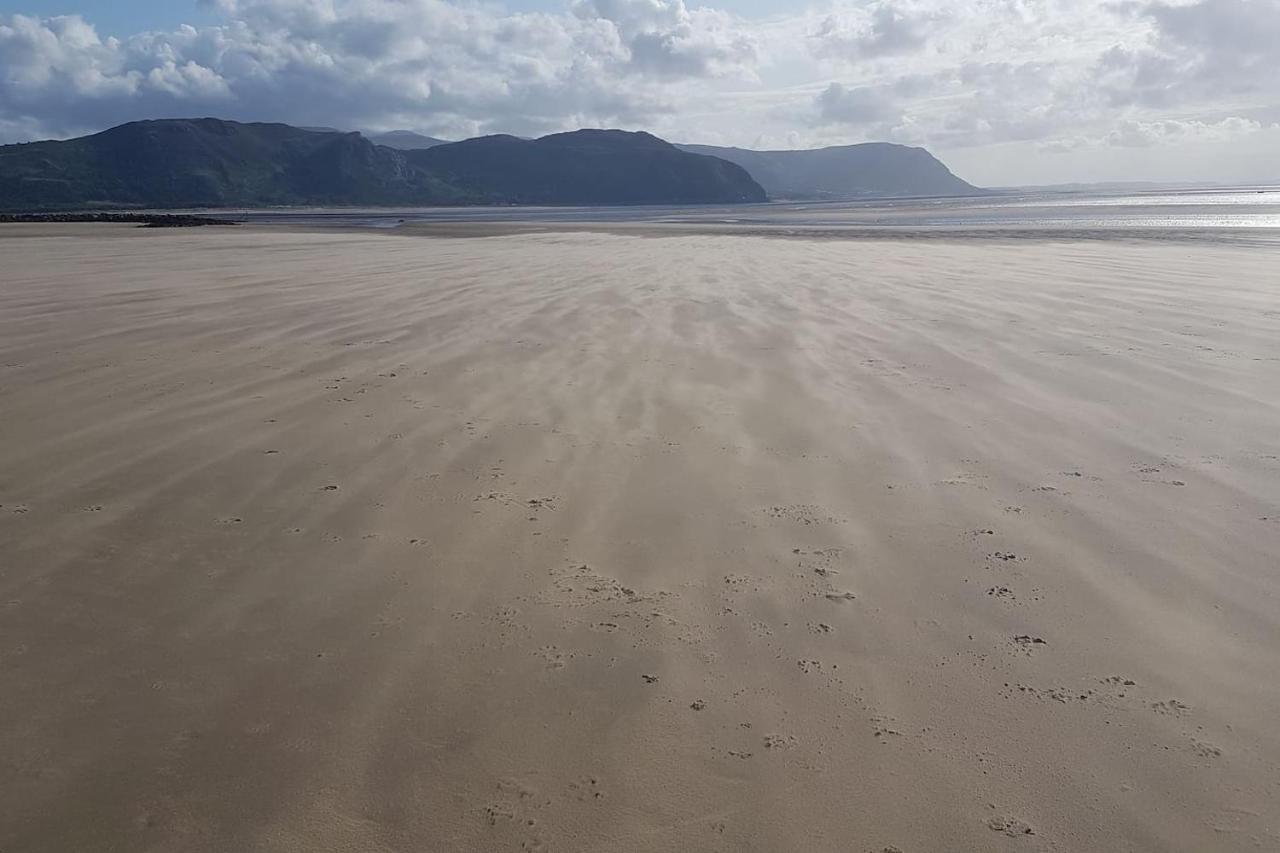3 Bedroom Deganwy Sea View Beach House Ll31 Exteriér fotografie